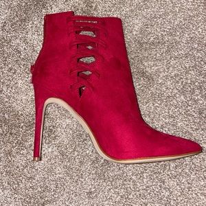 Aldo Tuxedo red suede ankle boots size 8